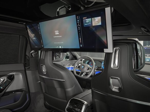 2025 BMW 7 серии 740i xDrive VII (G70), чёрный - вид 13