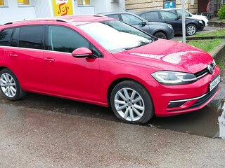 2018 Volkswagen Golf VII Рестайлинг, красный, 1300000 рублей, вид 4