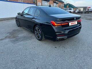 2019 BMW 7 серии 730d xDrive VI (G11/G12) Рестайлинг, чёрный, 4200000 рублей, вид 3