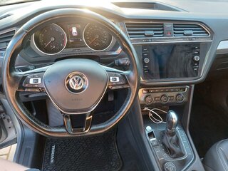 2019 Volkswagen Tiguan Allspace II, серебристый, 2700000 рублей, вид 5