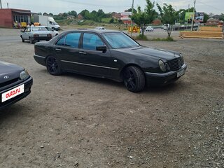 1999 Mercedes-Benz E-Класс 280 II (W210, S210), зелёный, 500000 рублей, вид 3