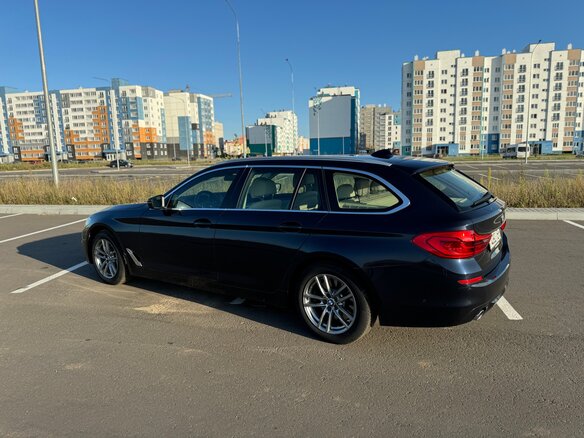 2020 BMW 5 серии 530d xDrive VII (G30/G31/G38), синий, 3100000 рублей - вид 29