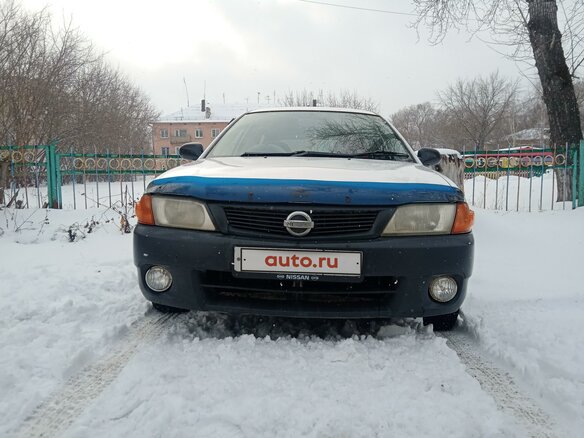 2000 Nissan AD II, белый