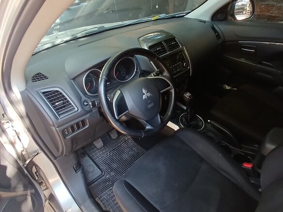 2012 Mitsubishi ASX I Рестайлинг, серебристый, 770000 рублей - вид 6
