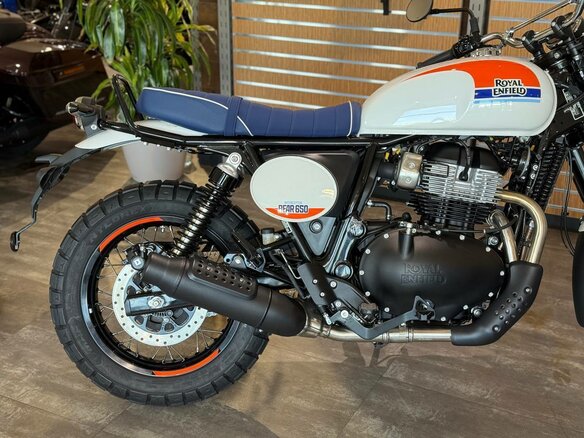 2026 Royal Enfield Bear 650, белый, 728000 рублей - вид 17