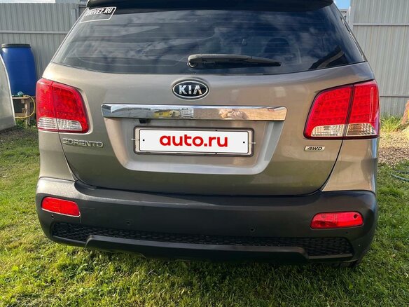2010 Kia Sorento II, серый, 1350000 рублей - вид 3