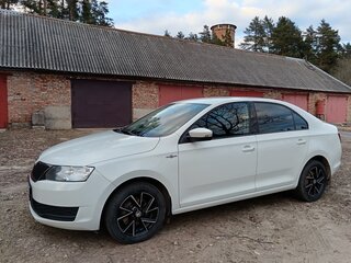 2018 Skoda Rapid I Рестайлинг, белый, 1345000 рублей, вид 1