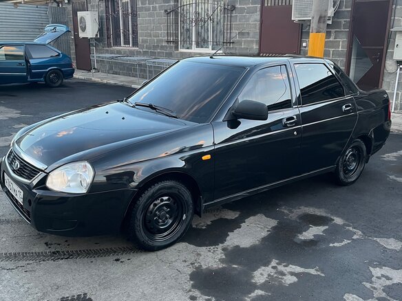 2017 Lada (ВАЗ) Priora I Рестайлинг, чёрный, 580000 рублей