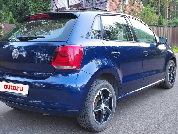 2010 Volkswagen Polo V, синий, 730000 рублей - вид 6