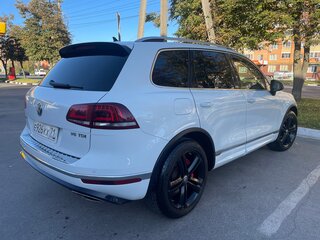 2016 Volkswagen Touareg II Рестайлинг, белый, 3600000 рублей, вид 4