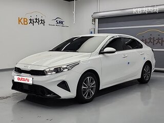 2022 Kia K3 II Рестайлинг, белый, 1467000 рублей, вид 1