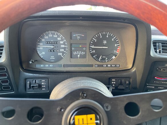 1986 BMW 7 серии 733i 5-speed I (E23), чёрный, 2000000 рублей - вид 19