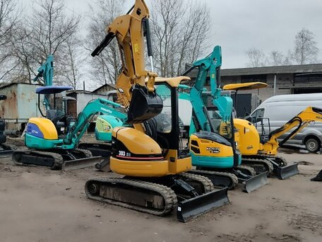 2013 Komatsu PC20, жёлтый, 1680000 рублей, вид 3