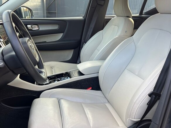 2020 Volvo XC40 I, синий, 4000000 рублей - вид 7