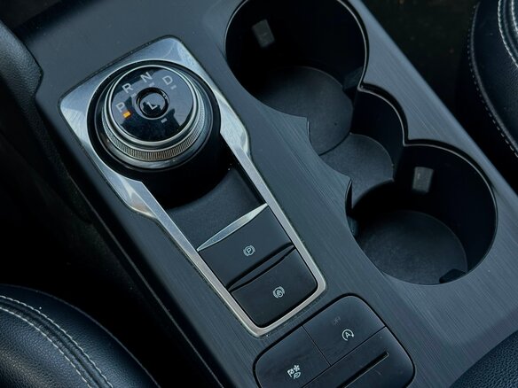 2021 Ford Escape IV, серебристый, 1550000 рублей - вид 16