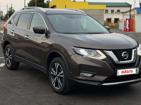2021 Nissan X-Trail III Рестайлинг, коричневый, 2065000 рублей, вид 3