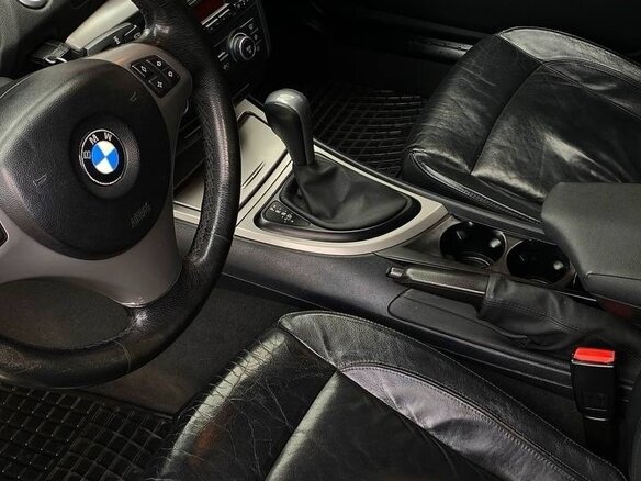 2004 BMW 1 серии 120d I (E81/E82/E87/E88), чёрный, 850000 рублей - вид 9