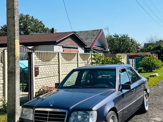 1994 Mercedes-Benz E-Класс 200 I (W124), фиолетовый, 600000 рублей, вид 1
