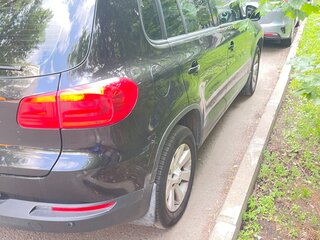 2013 Volkswagen Tiguan I Рестайлинг, чёрный, 990000 рублей, вид 2