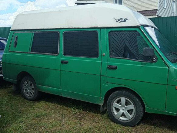 1992 РАФ 2203, зелёный, 200000 рублей - вид 10
