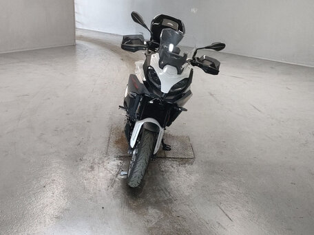 2021 BMW F 900 XR, белый, 900000 рублей, вид 3