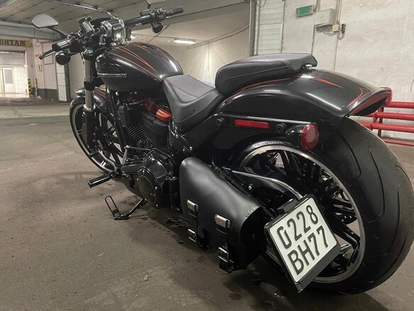 2017 Harley-Davidson Breakout, чёрный, 2100000 рублей - вид 5