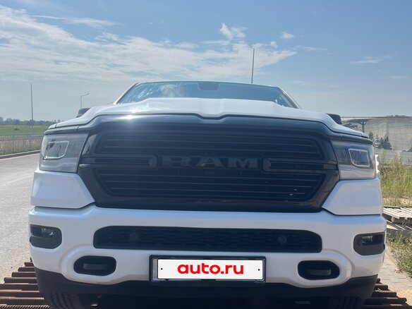 2020 Ram 1500 Crew Cab IV (DS/DJ), белый, 4322908 рублей - вид 16