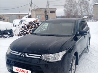 2013 Mitsubishi Outlander III, чёрный, 1290000 рублей, вид 2