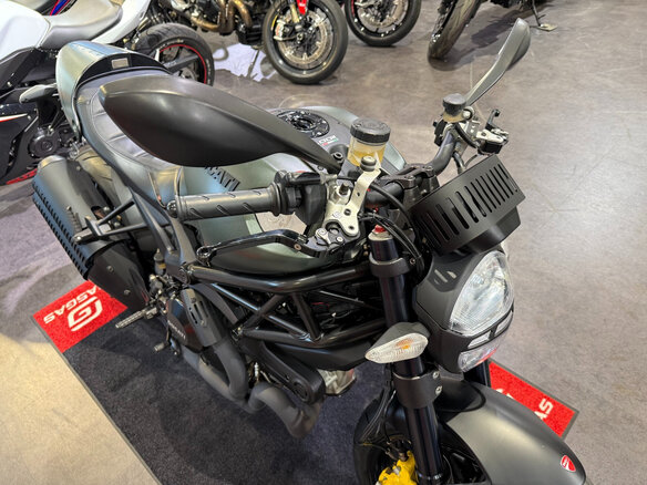 2013 Ducati Monster 1100, серый, 690000 рублей - вид 3