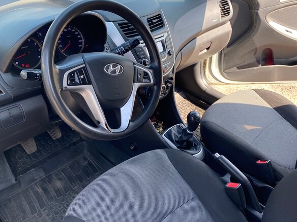 2011 Hyundai Solaris I, белый, 670000 рублей - вид 20
