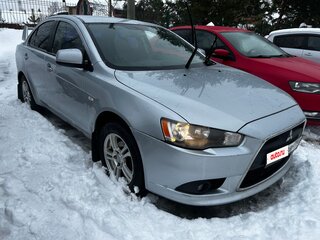 2011 Mitsubishi Lancer X Рестайлинг, серебристый, 650000 рублей, вид 1