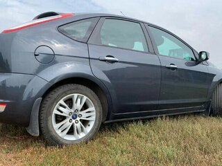 2011 Ford Focus II Рестайлинг, серый, 500000 рублей, вид 3
