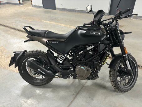 2022 Husqvarna Svartpilen 401, чёрный, 590000 рублей, вид 3