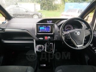 2020 Toyota Esquire I Рестайлинг, белый, 3350000 рублей, вид 1