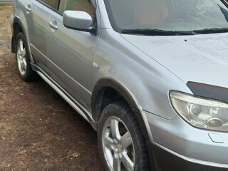2005 Mitsubishi Outlander I, серебристый, 690000 рублей, вид 1
