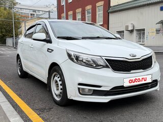 2015 Kia Rio III Рестайлинг, белый, 480000 рублей, вид 2