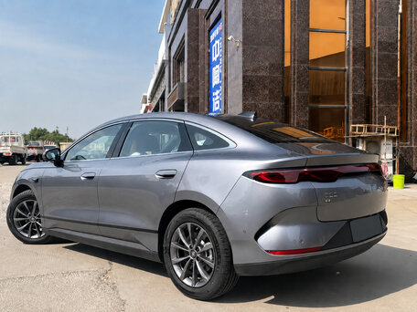 2025 BYD Qin L, серый, 1837000 рублей, вид 5