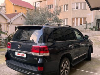 2017 Toyota Land Cruiser 200 Series Рестайлинг 2, чёрный, 7150000 рублей, вид 4