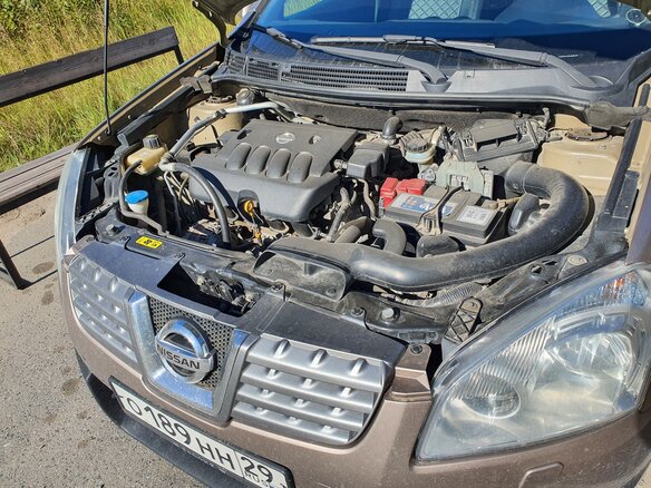 2010 Nissan Qashqai I Рестайлинг, коричневый, 870000 рублей - вид 8