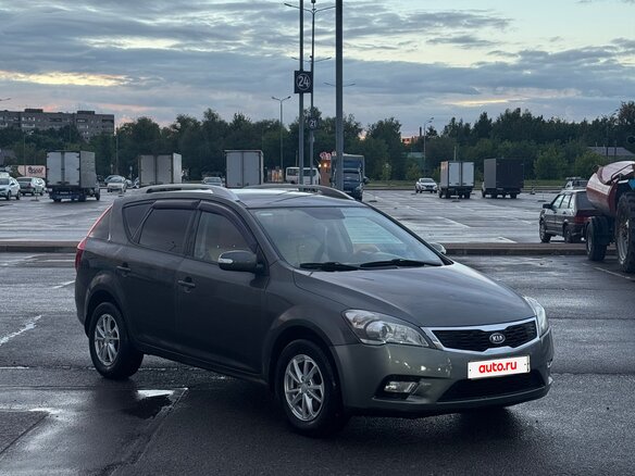 2010 Kia Ceed I Рестайлинг, серебристый, 750000 рублей - вид 4