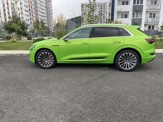 2019 Audi e-tron 50 I, зелёный, 4100000 рублей, вид 5
