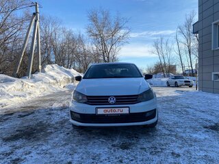 2016 Volkswagen Polo V Рестайлинг, белый, 750000 рублей, вид 3