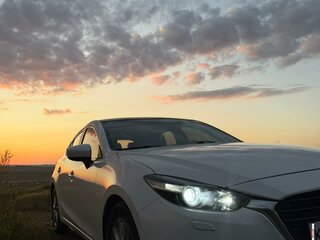 2018 Mazda 3 III (BM) Рестайлинг, белый, 1535000 рублей, вид 1