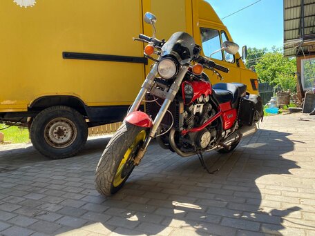1988 Yamaha V-Max 1200, красный, 370000 рублей, вид 1