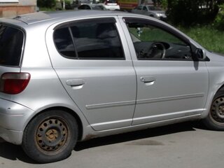 2000 Toyota Vitz I (P10), серебристый, 230000 рублей, вид 1