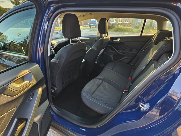 2020 Ford Focus IV, синий, 1750000 рублей - вид 13