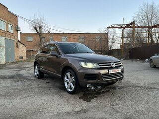 2012 Volkswagen Touareg II, коричневый, 2900000 рублей, вид 3