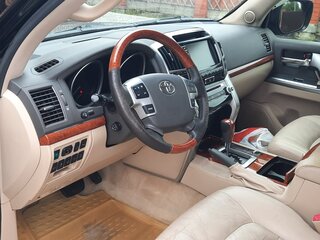 2012 Toyota Land Cruiser 200 Series Рестайлинг 1, чёрный, 4955000 рублей, вид 5