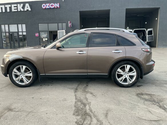 2005 Infiniti FX45 I (S50), коричневый, 900000 рублей - вид 4