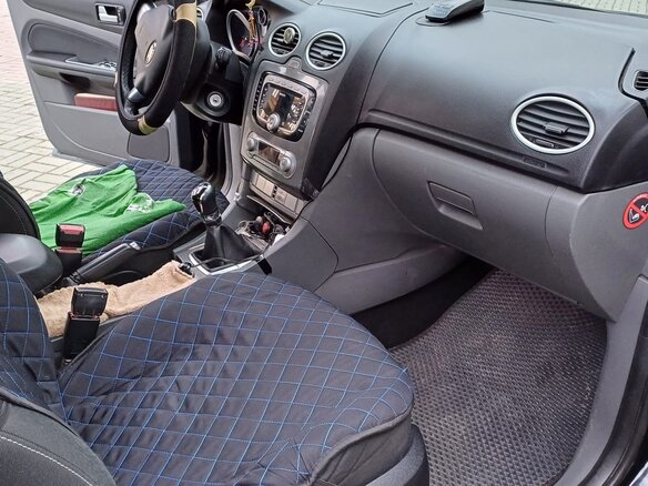 2008 Ford Focus II Рестайлинг, чёрный, 940000 рублей - вид 4
